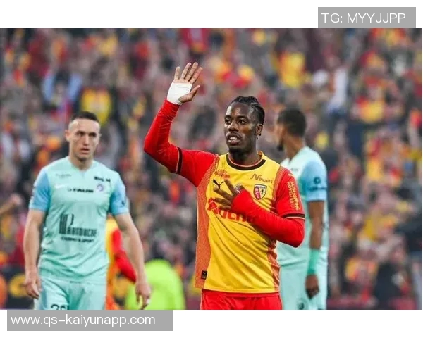 朗斯力压巴黎暂居法甲榜首队报预测其有望争冠