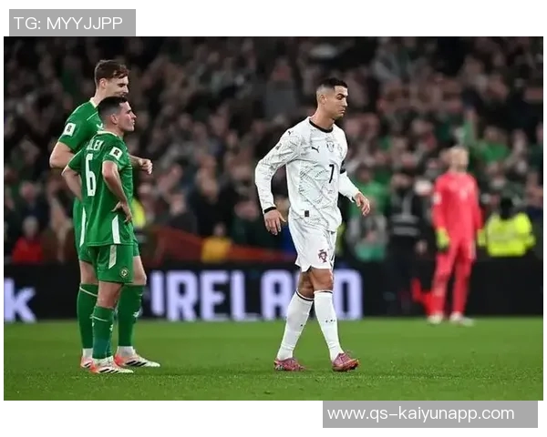 C罗因肘击染红被禁赛葡萄牙足协希望他下轮以观众身份出席比赛